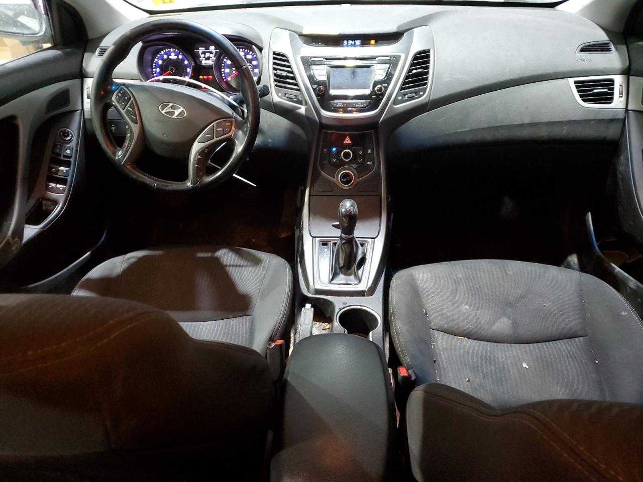 2015 Hyundai Elantra - Image 8