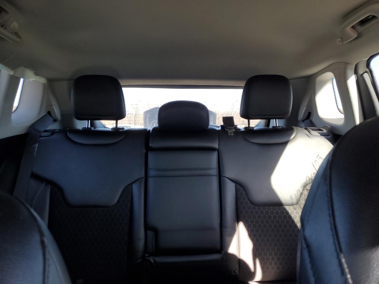 2019 Jeep Compass - Image 10