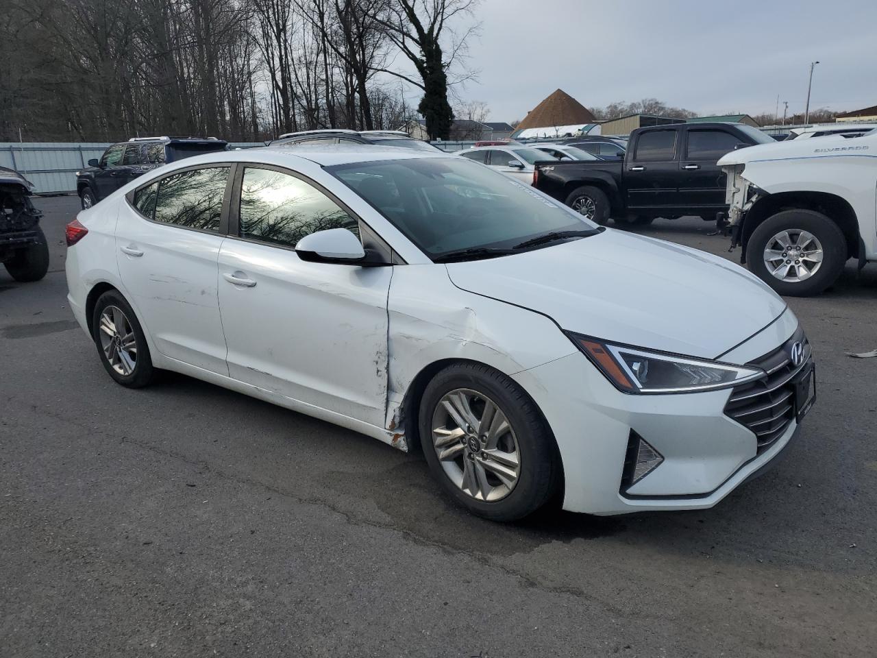 2019 Hyundai Elantra - Image 4