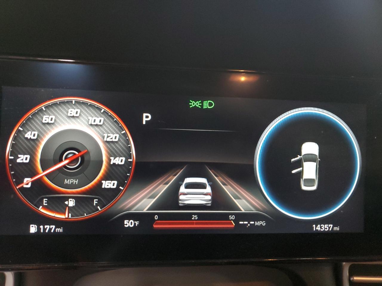 2023 Hyundai Elantra - Image 9