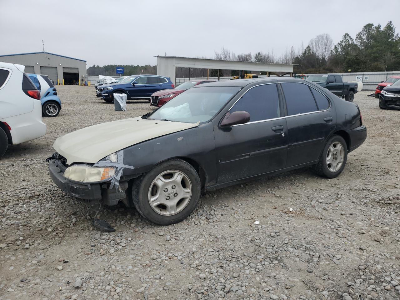 2000 Nissan Altima - Image 1