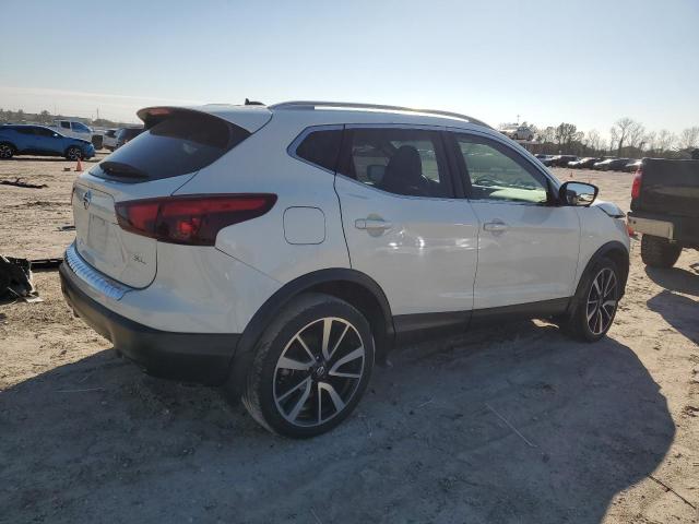  NISSAN ROGUE 2017 Білий