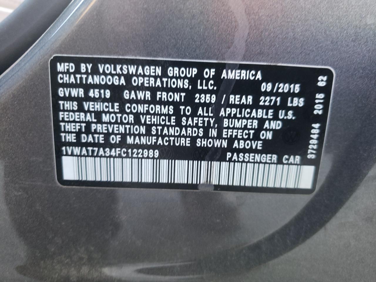 2015 Volkswagen Passat - Image 13