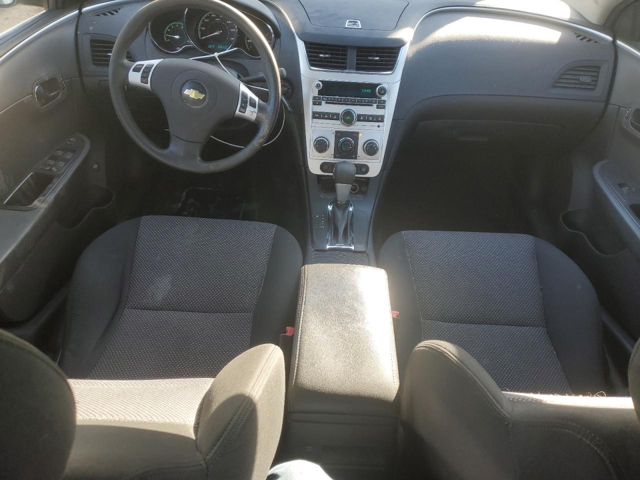 2011 Chevrolet Malibu - Image 8