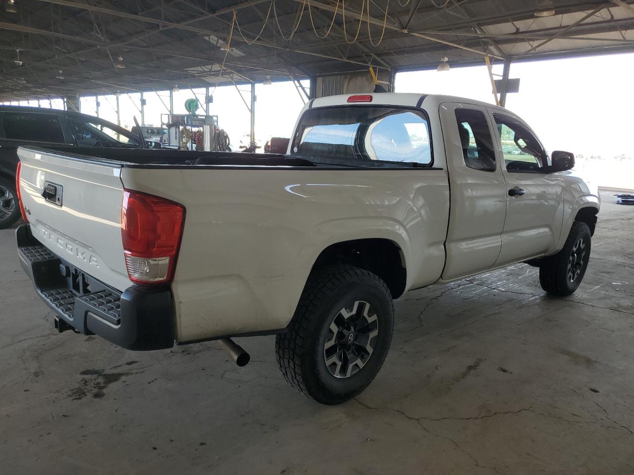 2017 Toyota Tacoma - Image 3
