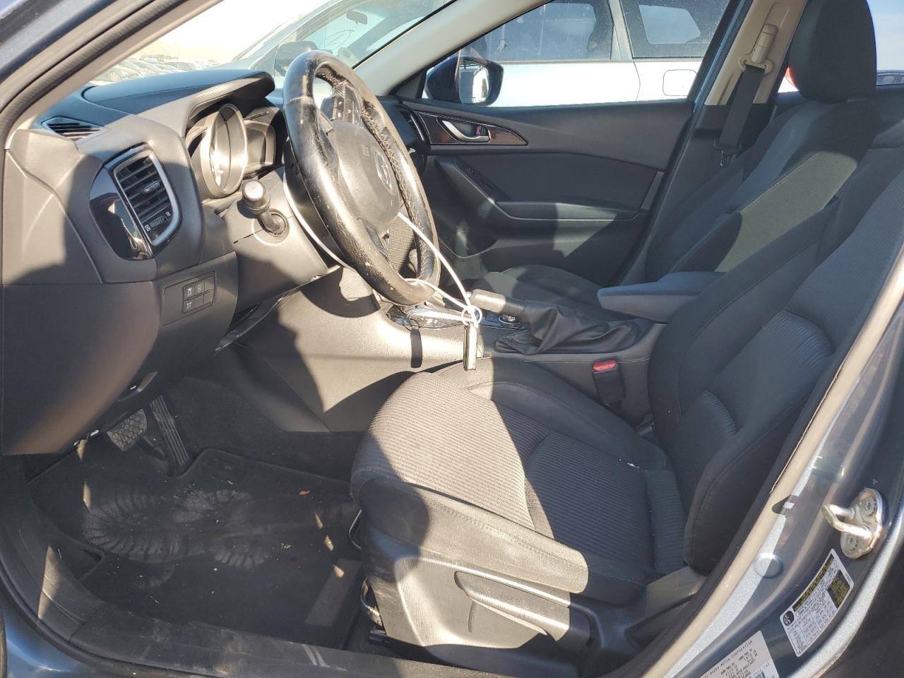 2016 Mazda 3 - Image 7