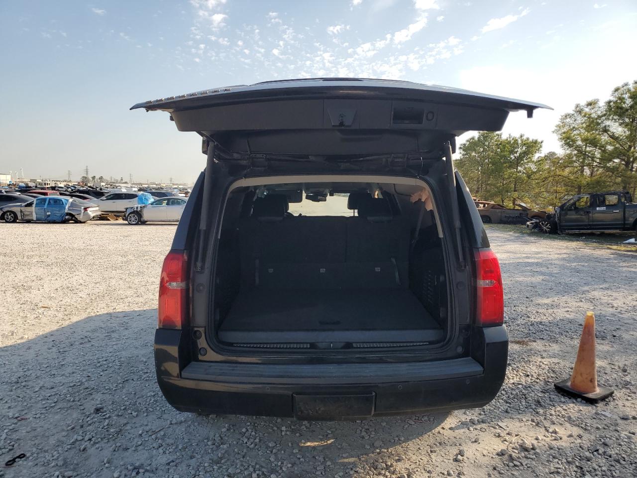 2015 Chevrolet Suburban C1500 Lt VIN: 1GNSCJKC8FR146252 Lot: 47175815