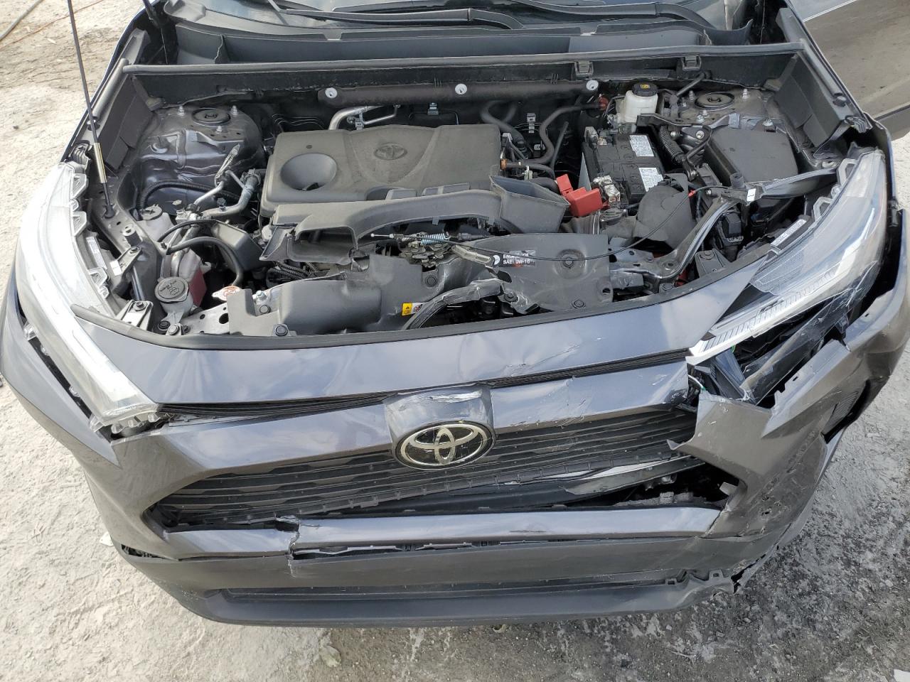 2024 Toyota RAV 4 - Image 13