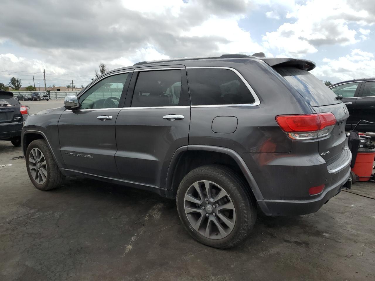 2017 Jeep Grand Cherokee - Image 2