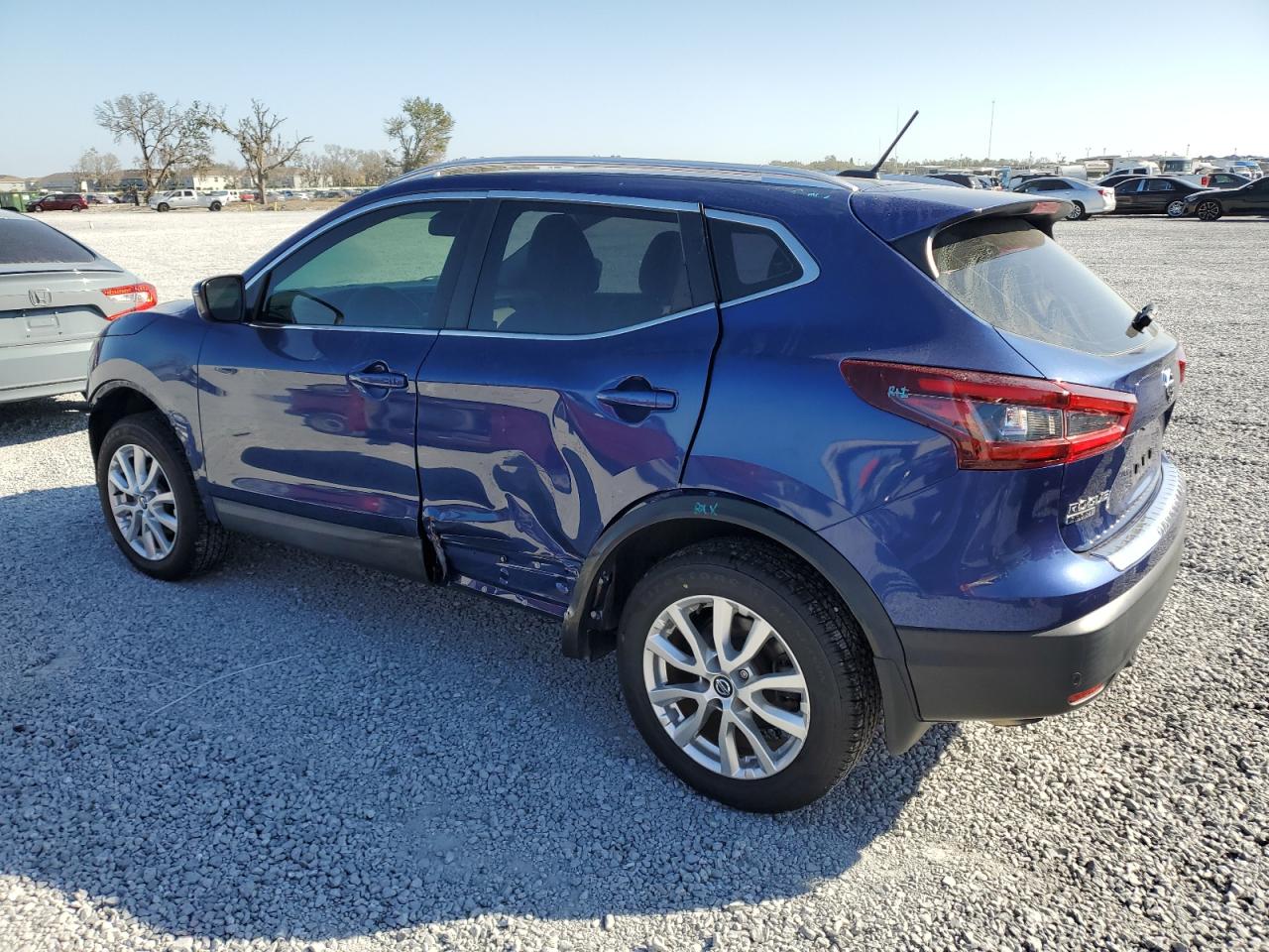 2020 Nissan Rogue - Image 2