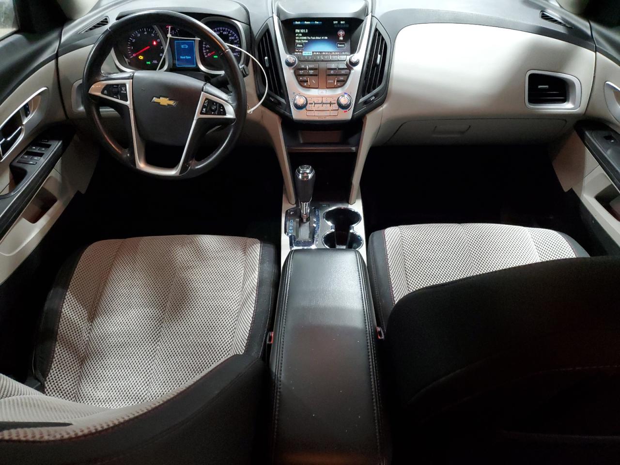 2017 Chevrolet Equinox - Image 8