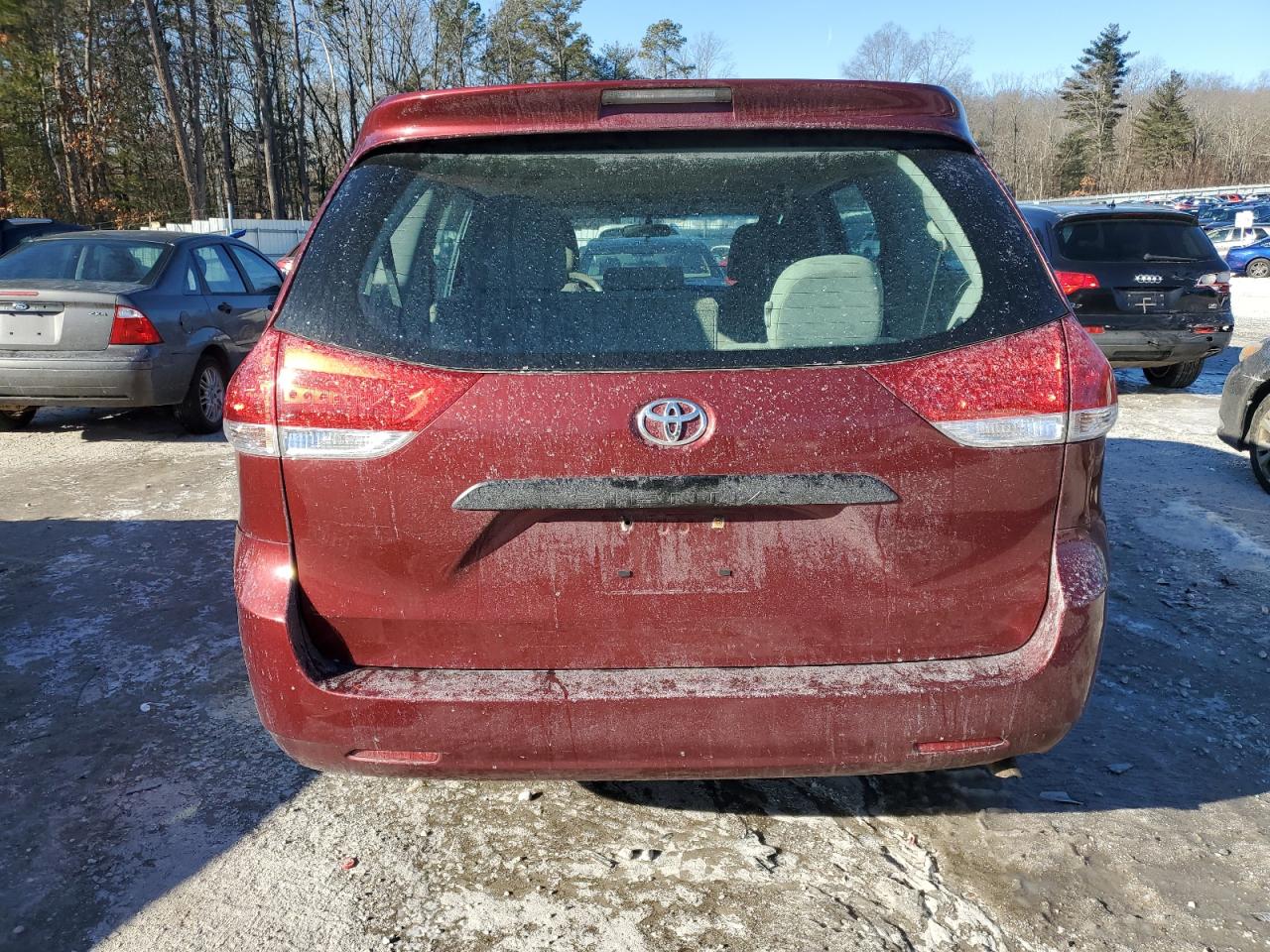 2014 Toyota Sienna - Image 6