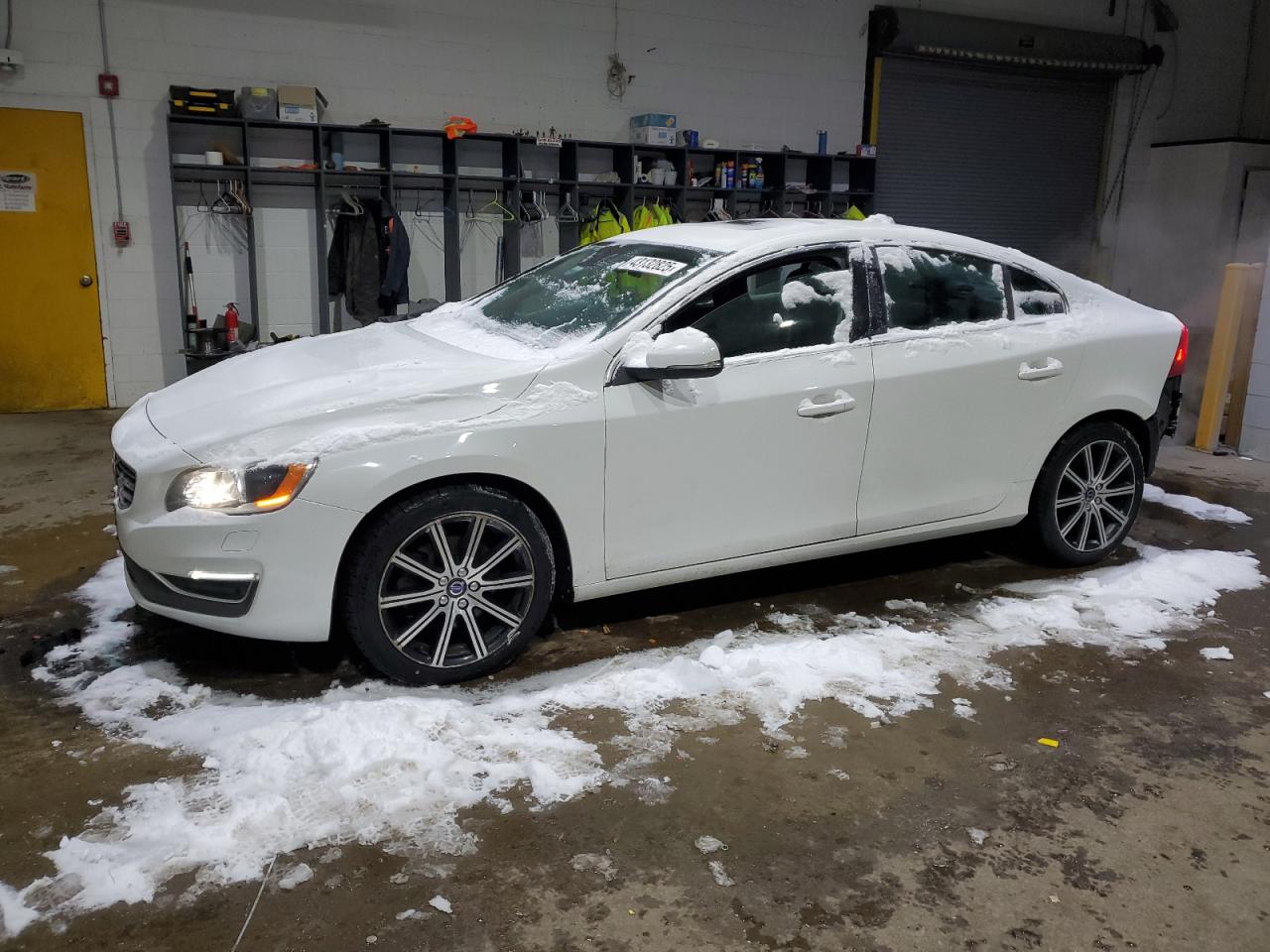 2016 Volvo S60 Platinum en Venta en Candia, NH - Rear End
