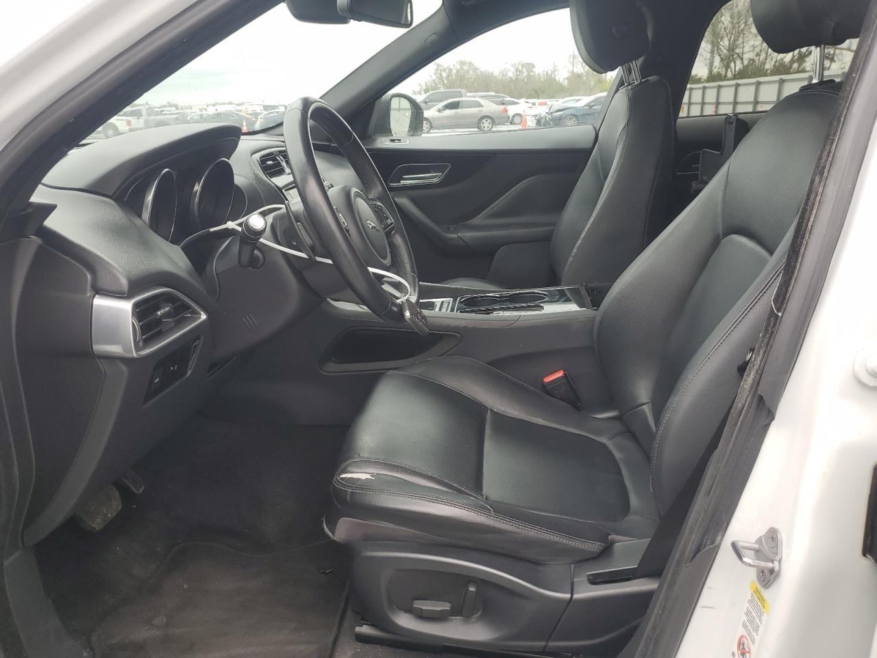 2017 Jaguar F-Pace - Image 7