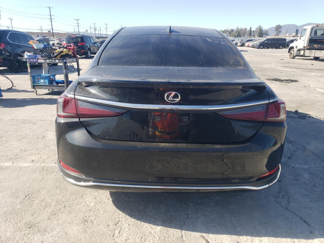 2024 Lexus ES - Image 6