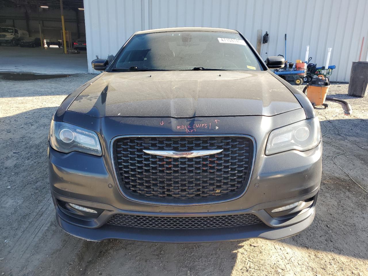 2018 Chrysler 300 - Image 5