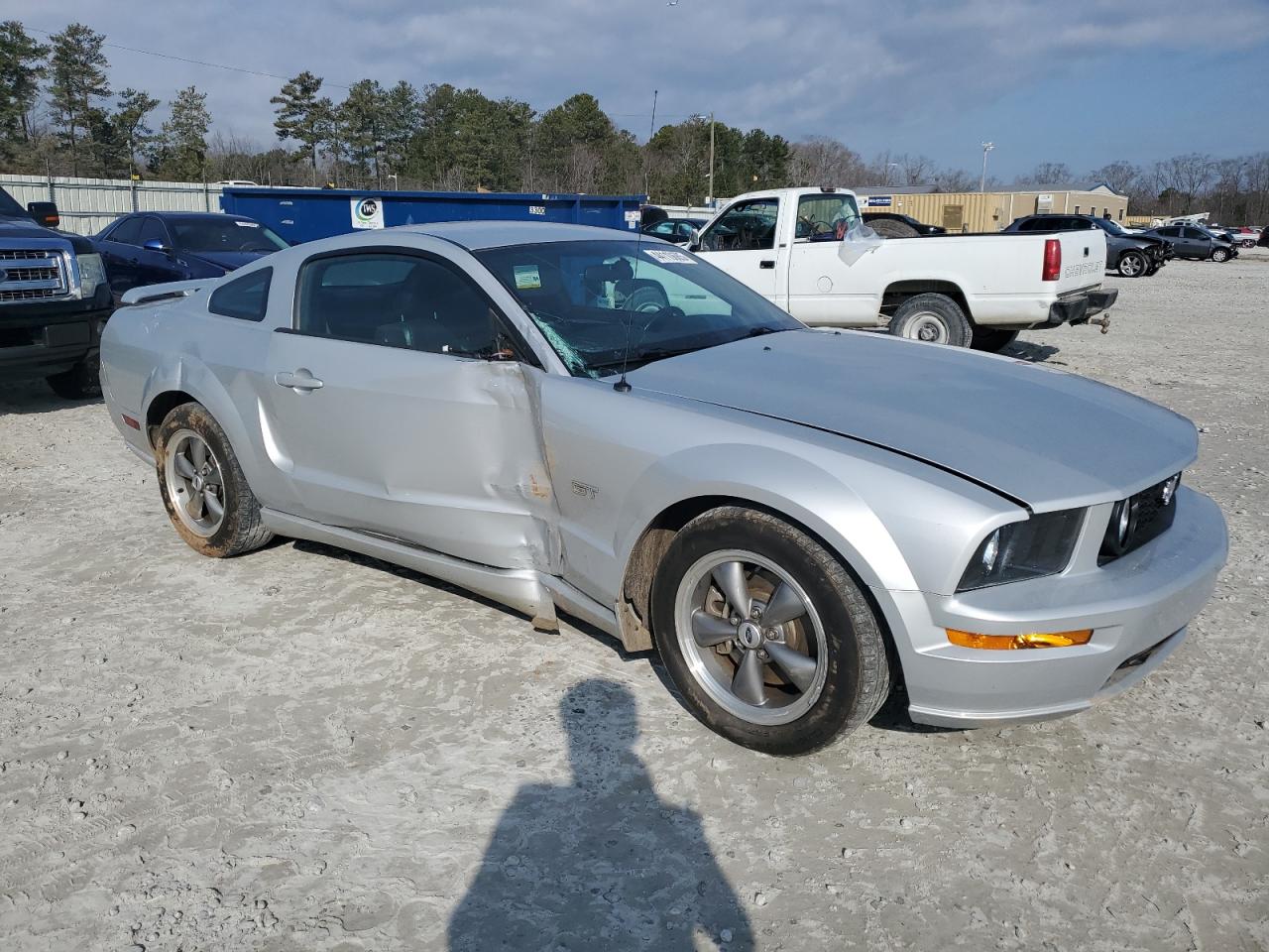 2005 Ford Mustang - Image 4
