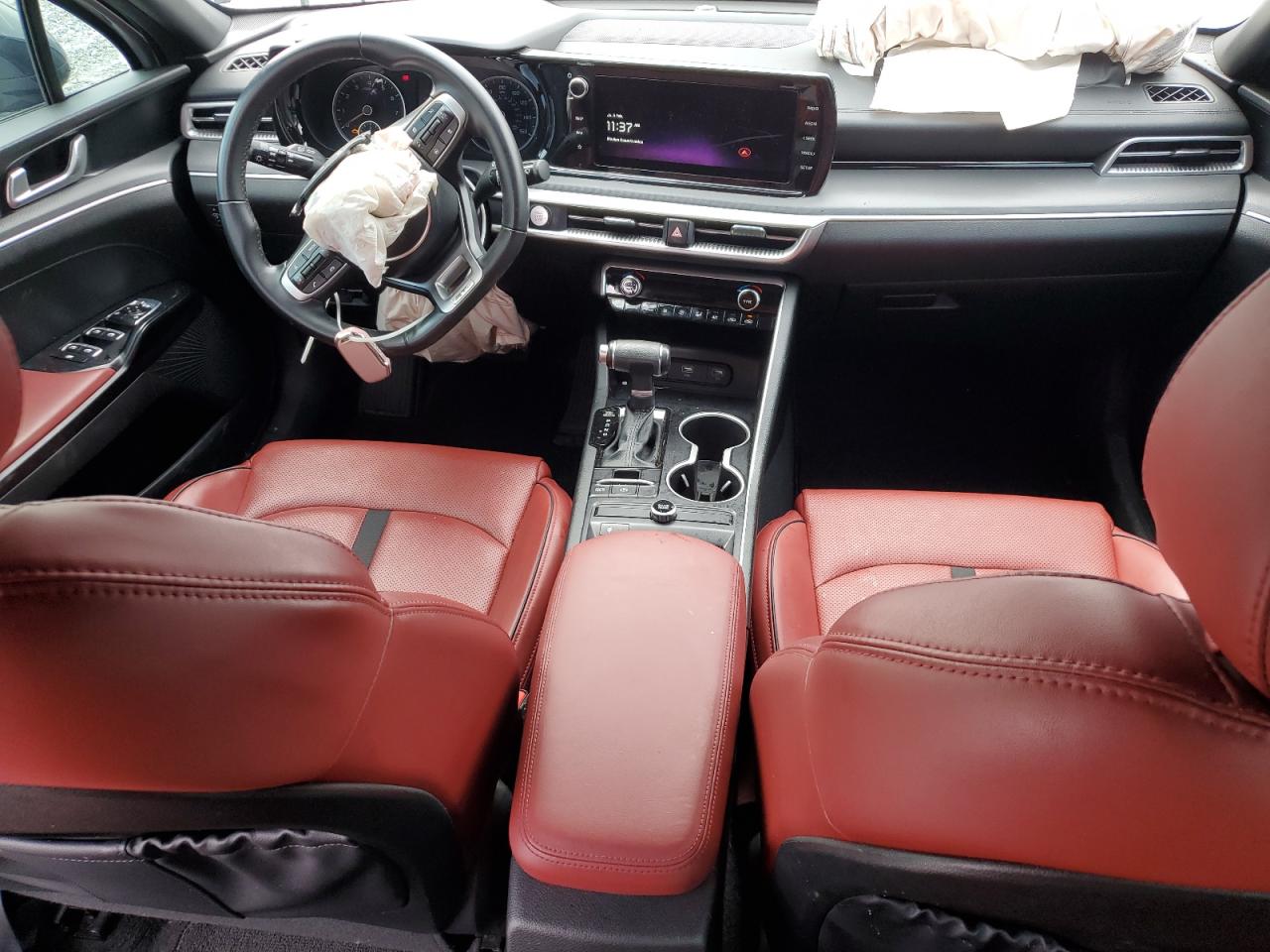 2023 Kia K5 - Image 8
