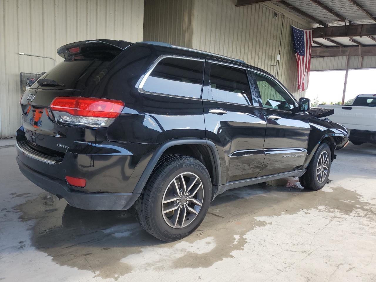 2019 Jeep Grand Cherokee - Image 3