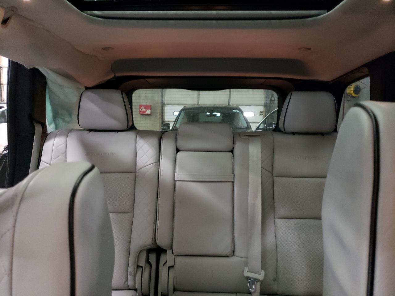 2017 Jeep Grand Cherokee - Image 10