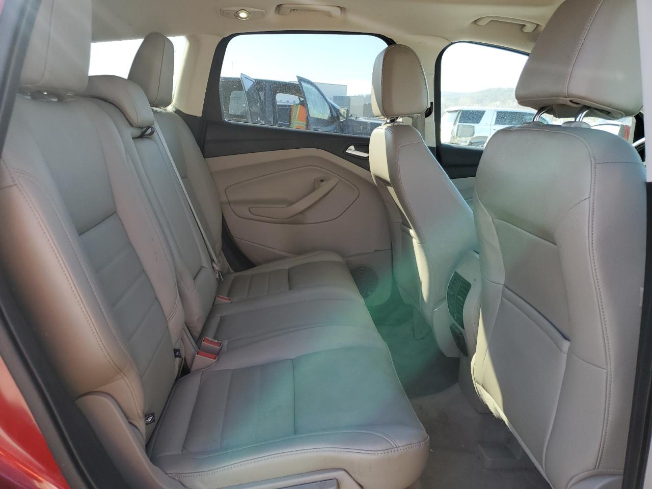 2015 Ford Escape - Image 12