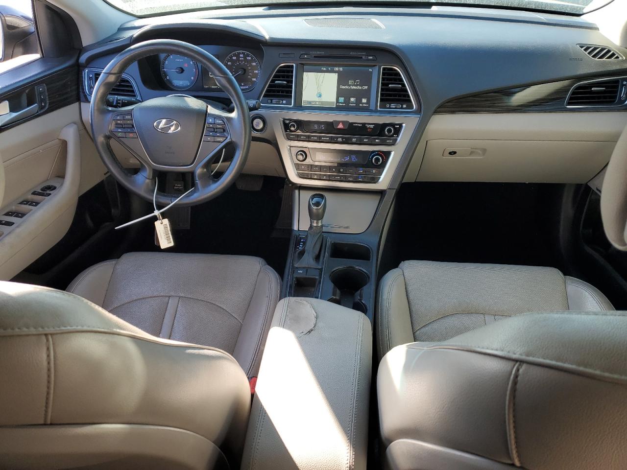 2017 Hyundai Sonata - Image 8