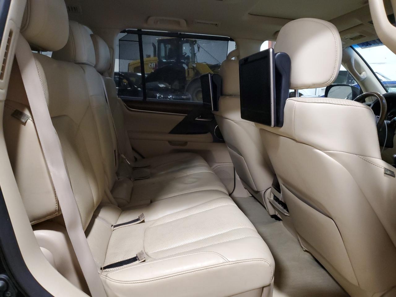 2017 Lexus LX - Image 11