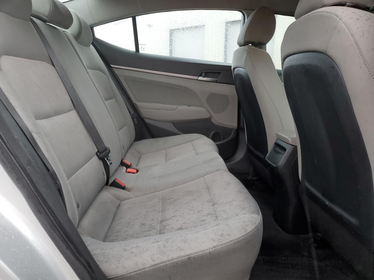 2018 Hyundai Elantra - Image 10