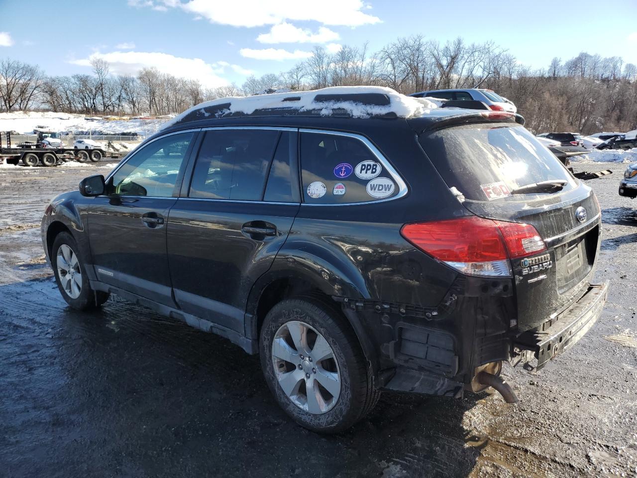 2010 Subaru Outback - Image 2