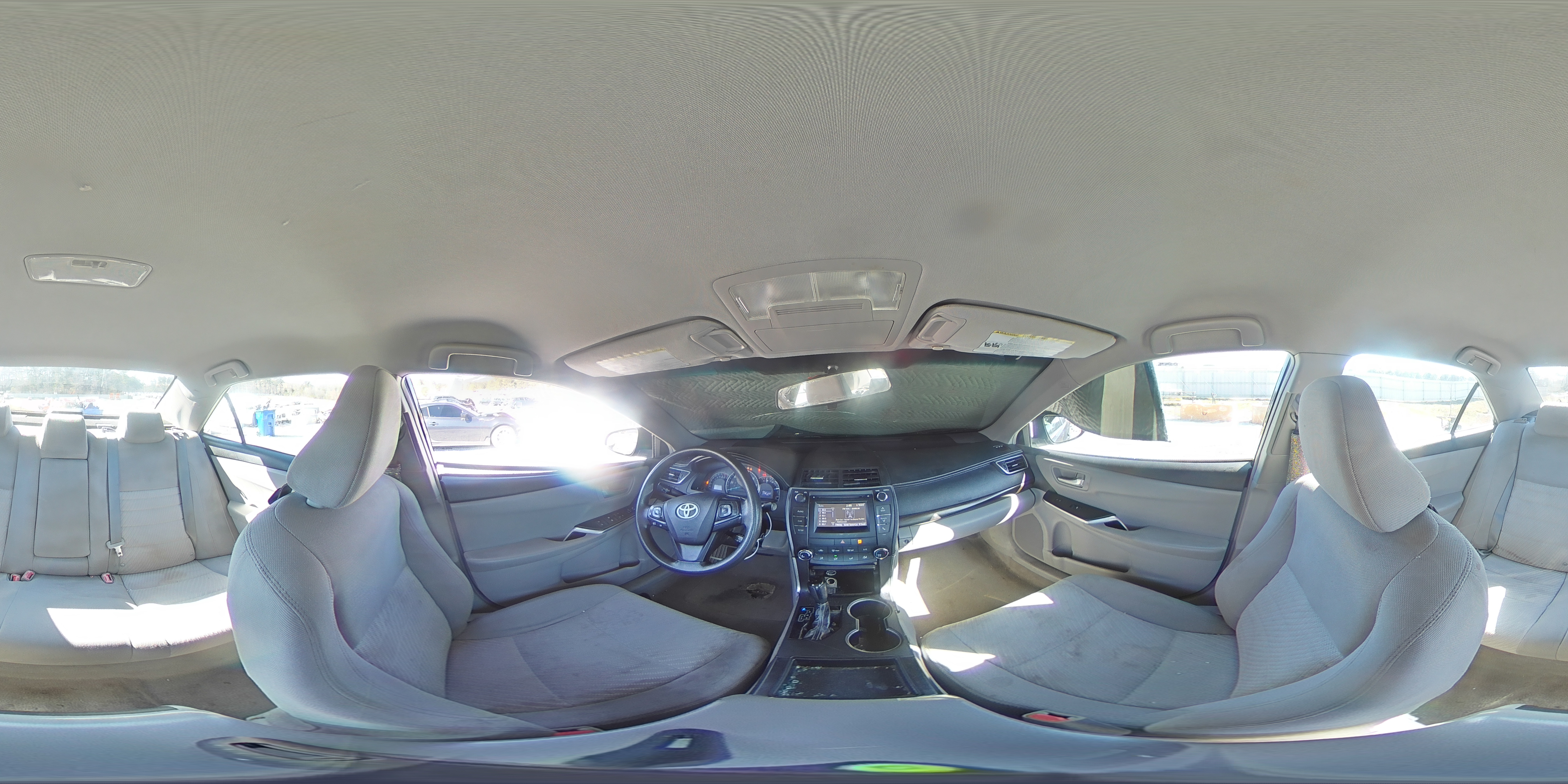 2015 Toyota Camry - Image 13