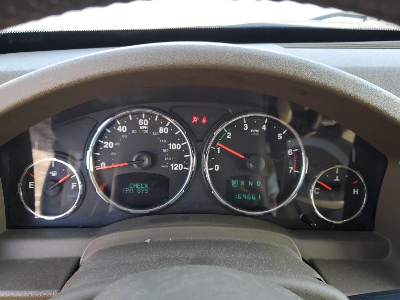 2011 Jeep Liberty (North America) - Image 9