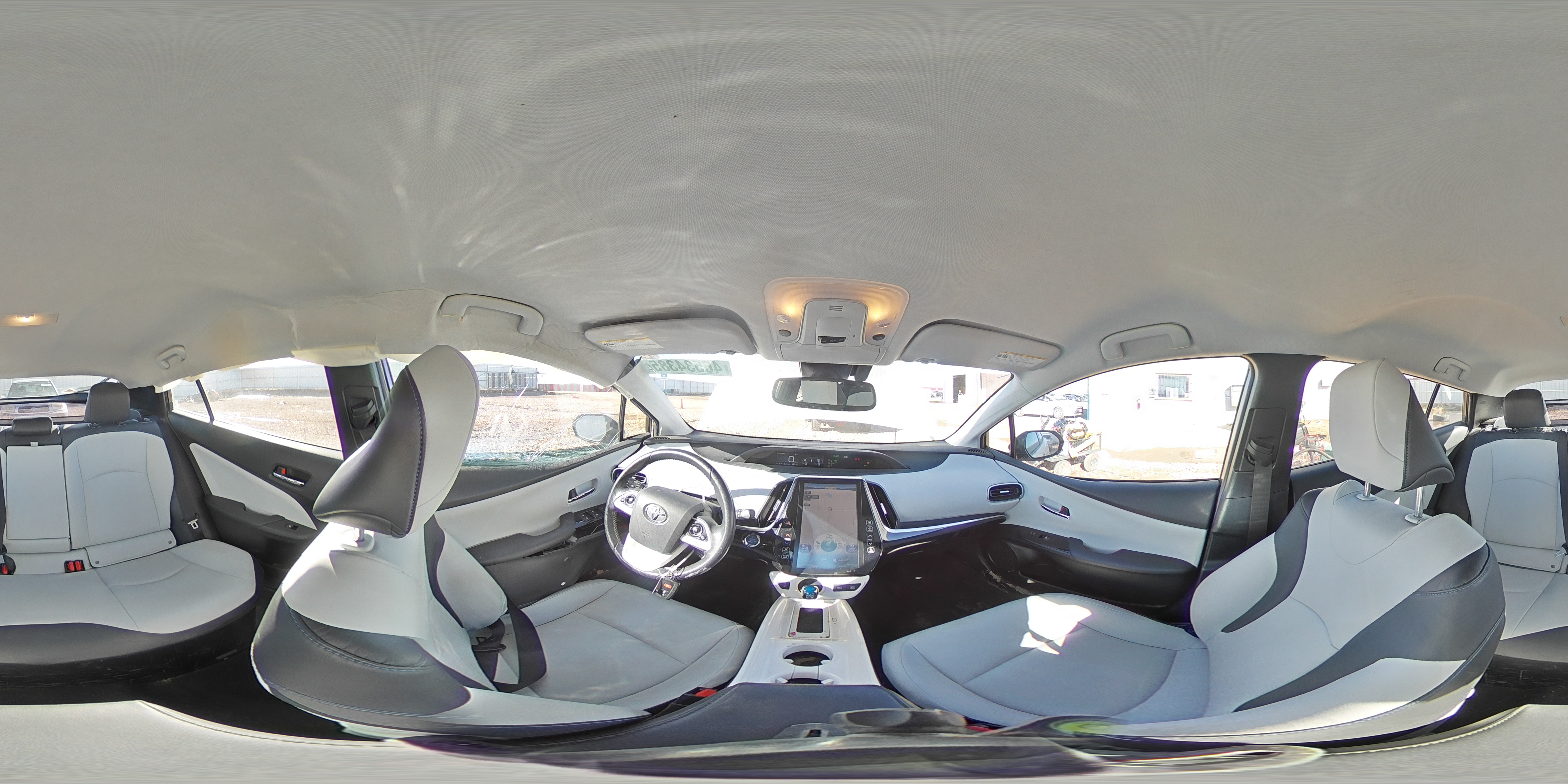 2018 Toyota Prius - Image 13