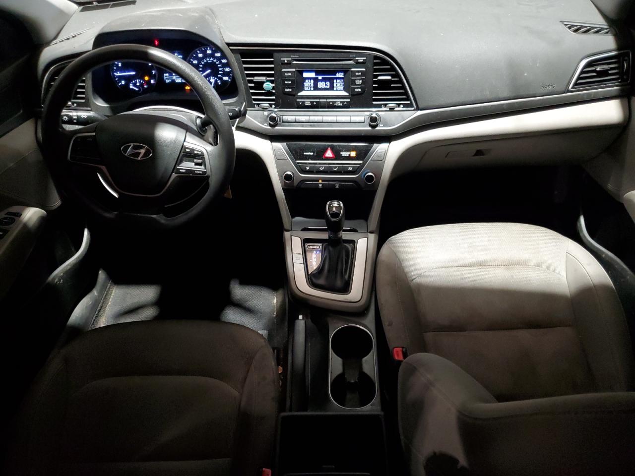 2017 Hyundai Elantra - Image 8