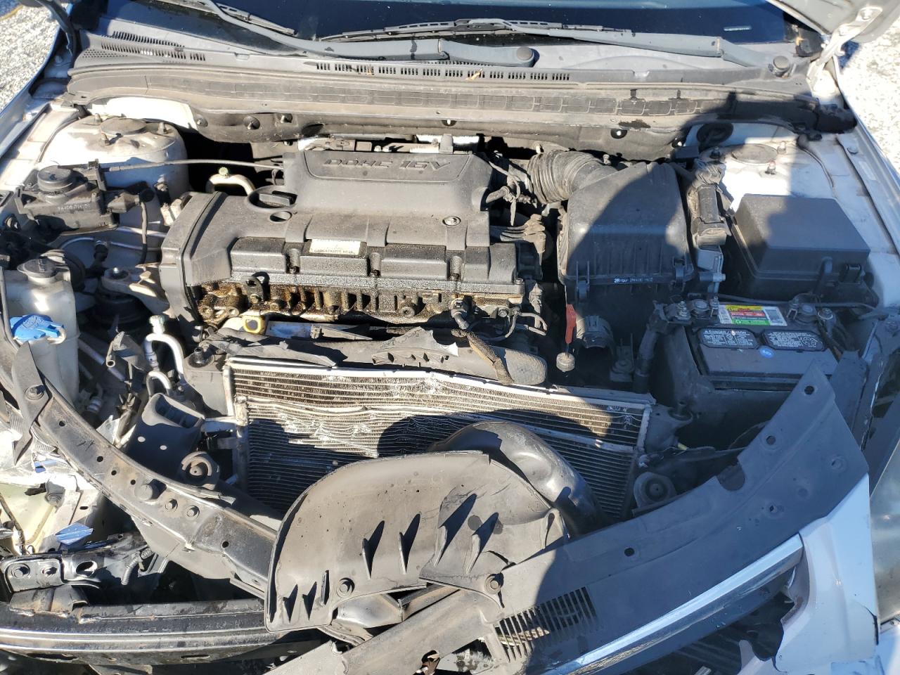 2010 Hyundai Elantra - Image 11