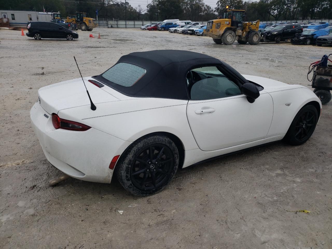 2019 Mazda MX-5 - Image 3