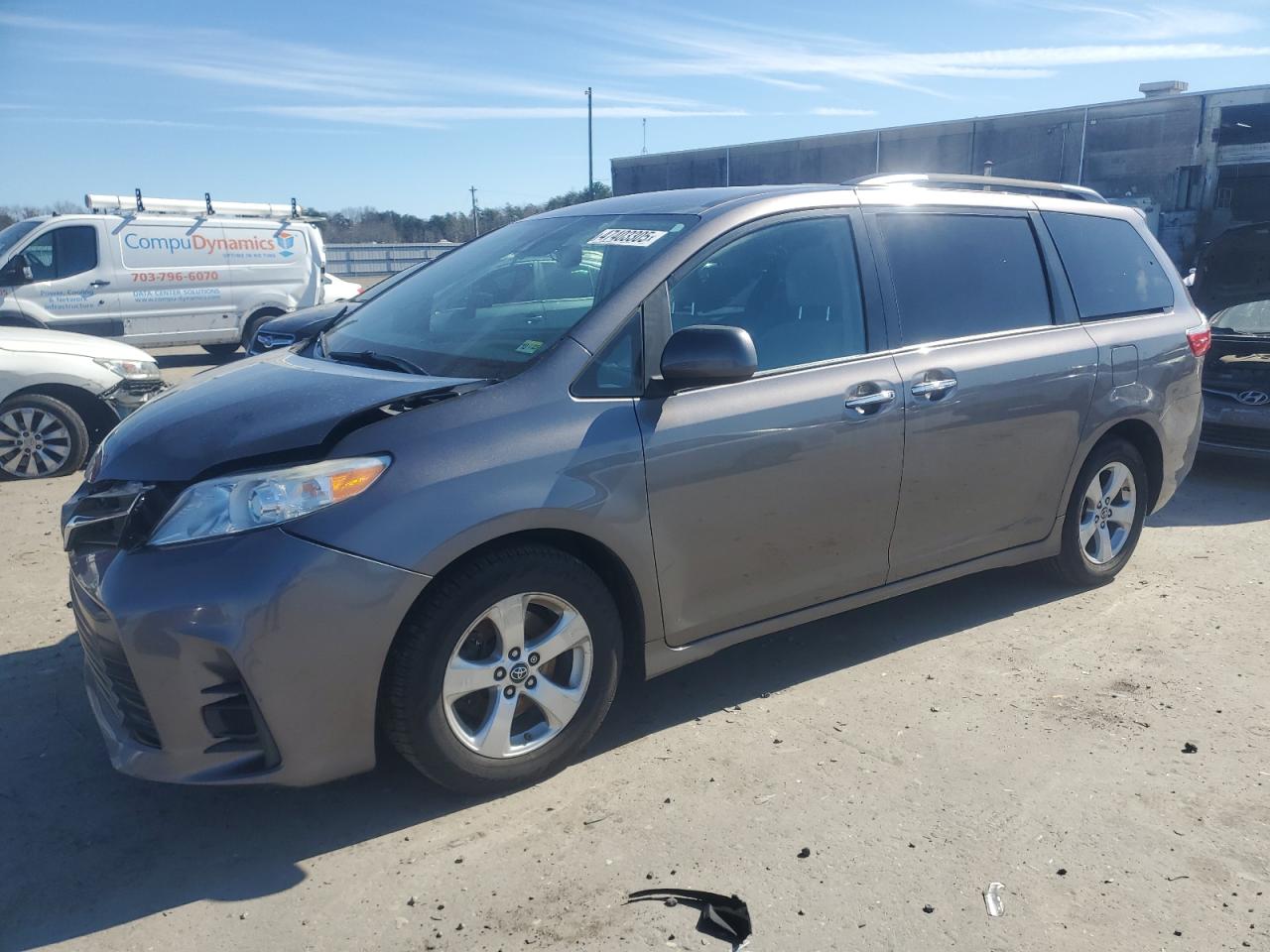 2020 Toyota Sienna - Image 1