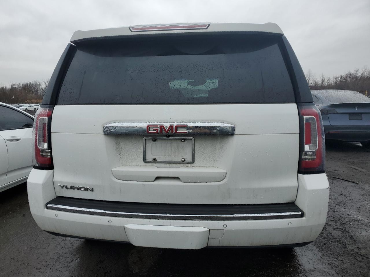 2018 GMC Yukon - Image 6