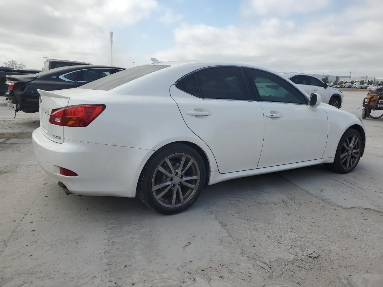 2008 Lexus IS - Image 3