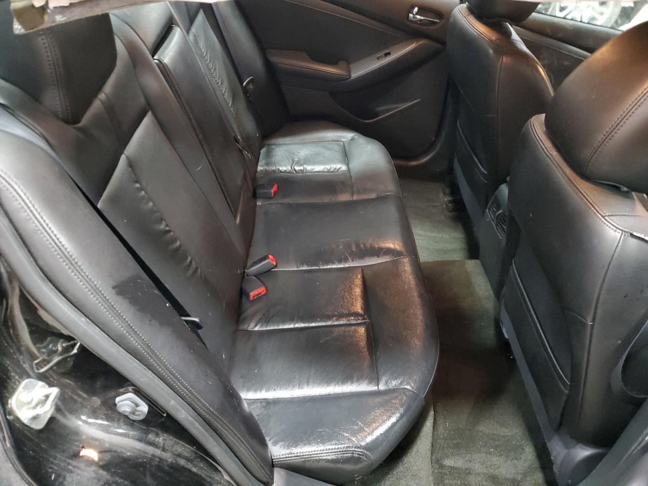 2012 Nissan Altima - Image 10