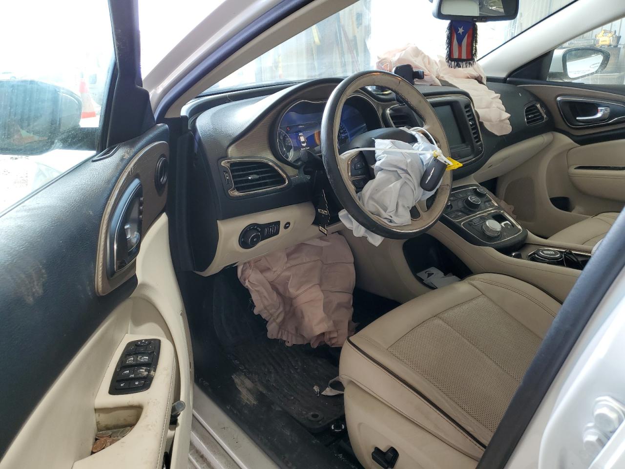 2015 Chrysler 200 - Image 8
