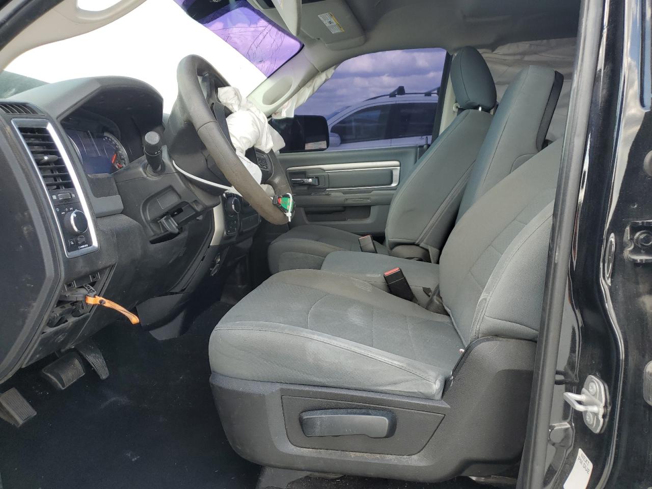 2019 RAM 1500 - Image 7