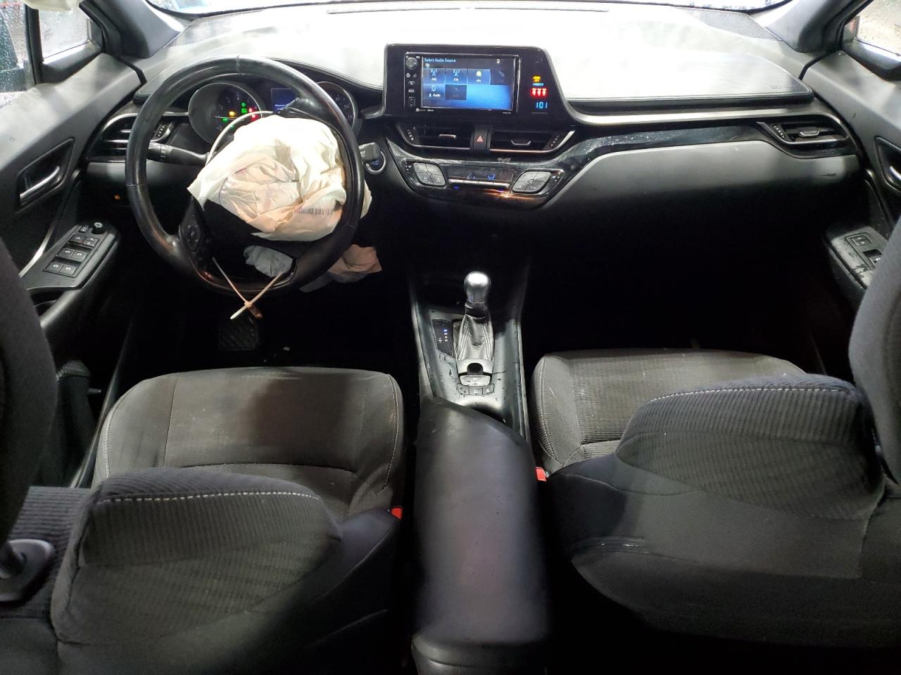 2018 Toyota C-HR - Image 8