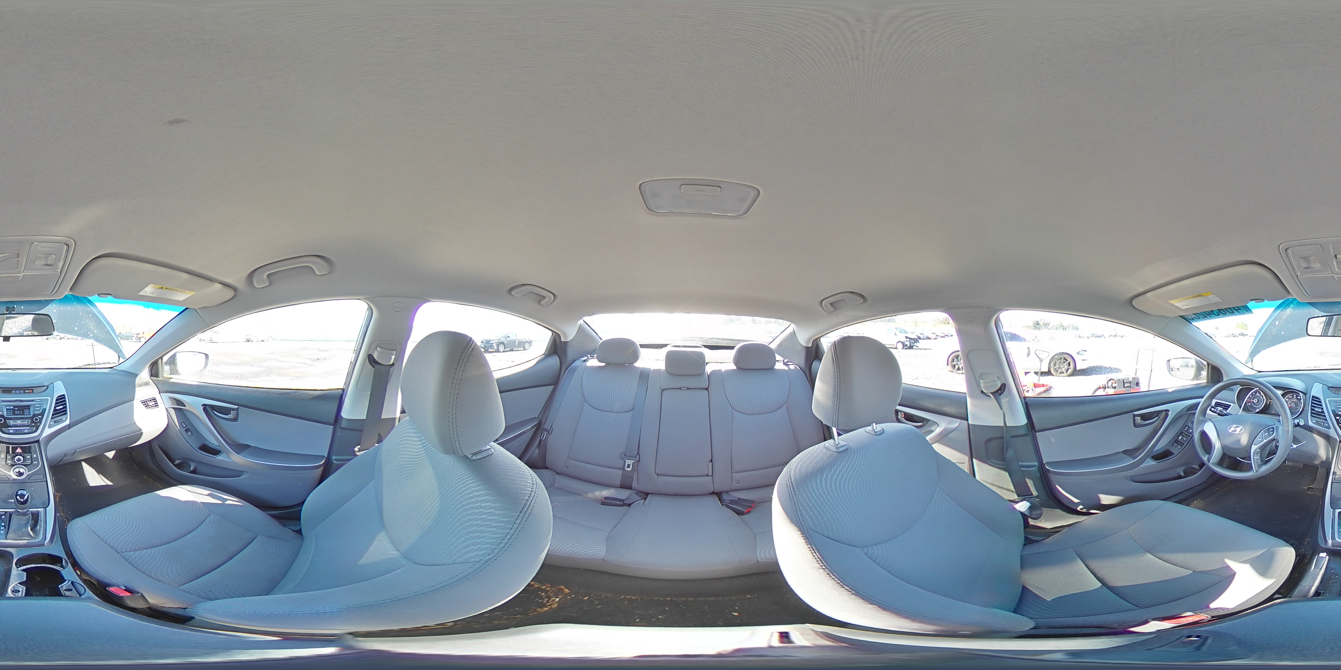 2016 Hyundai Elantra - Image 12