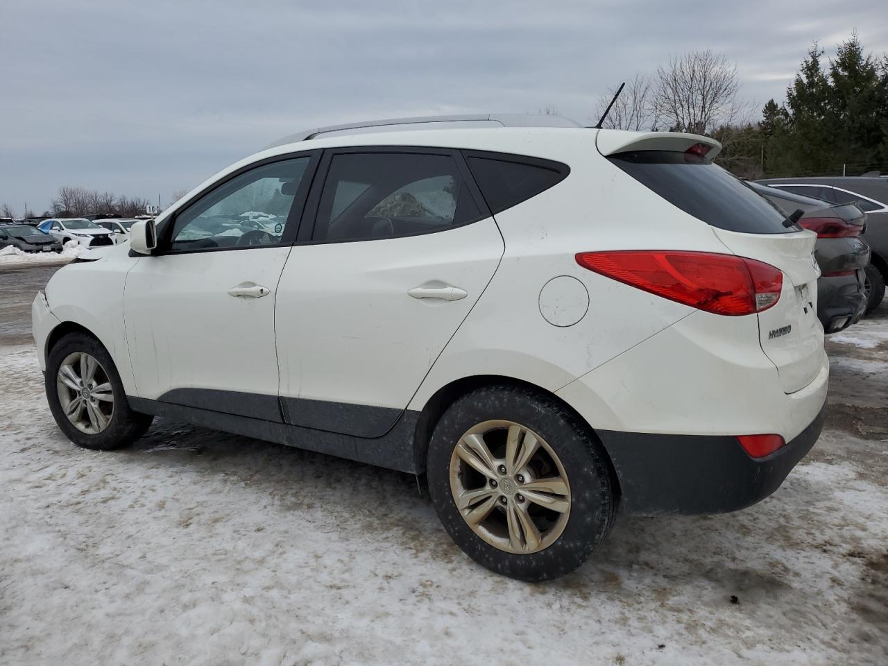 2012 Hyundai Tucson - Image 2