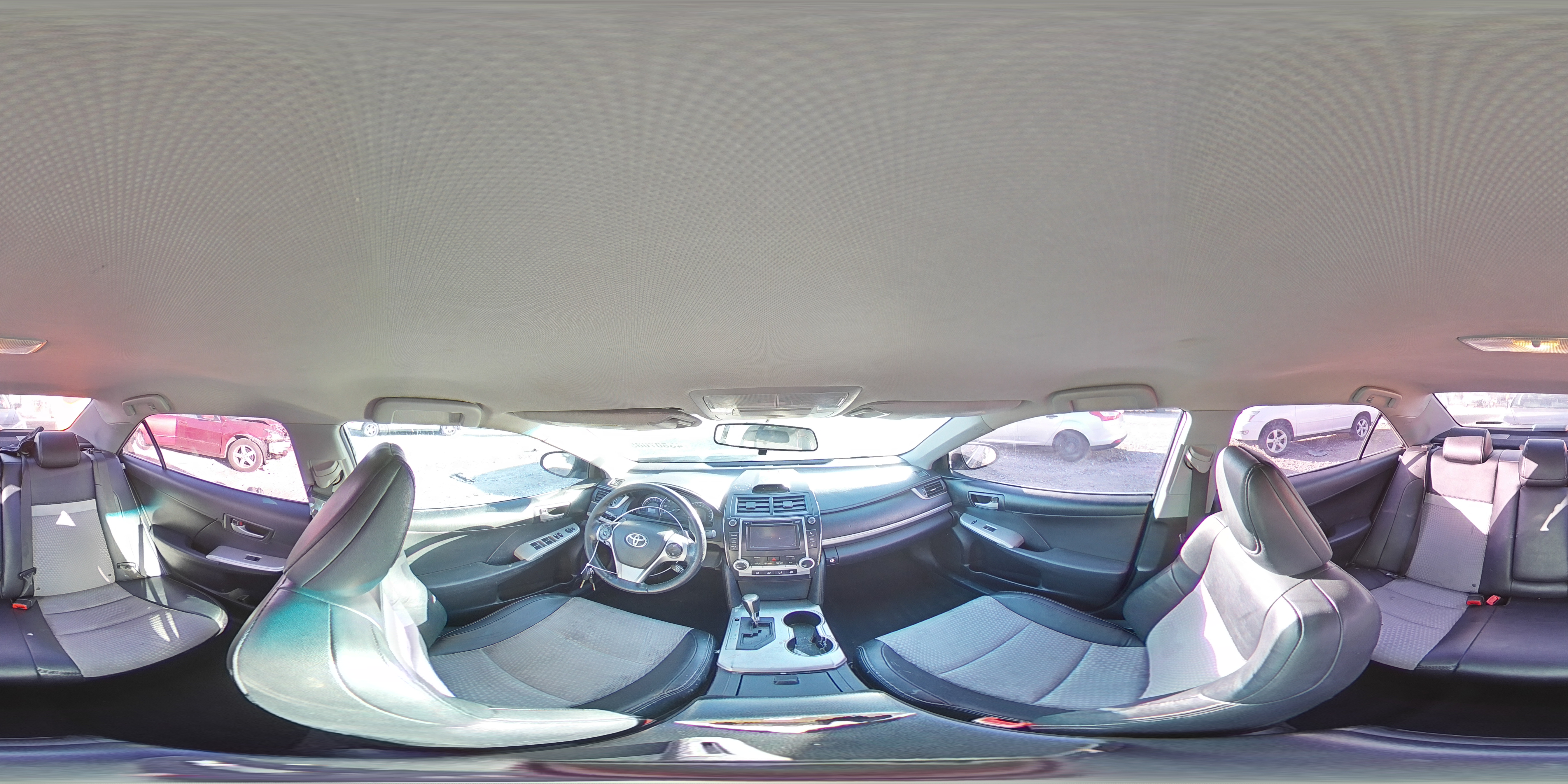 2014 Toyota Camry - Image 15