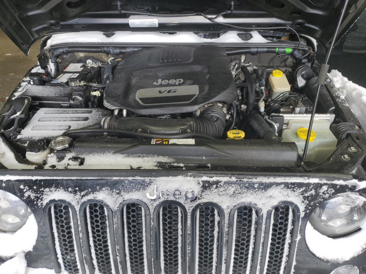 2016 Jeep Wrangler - Image 11