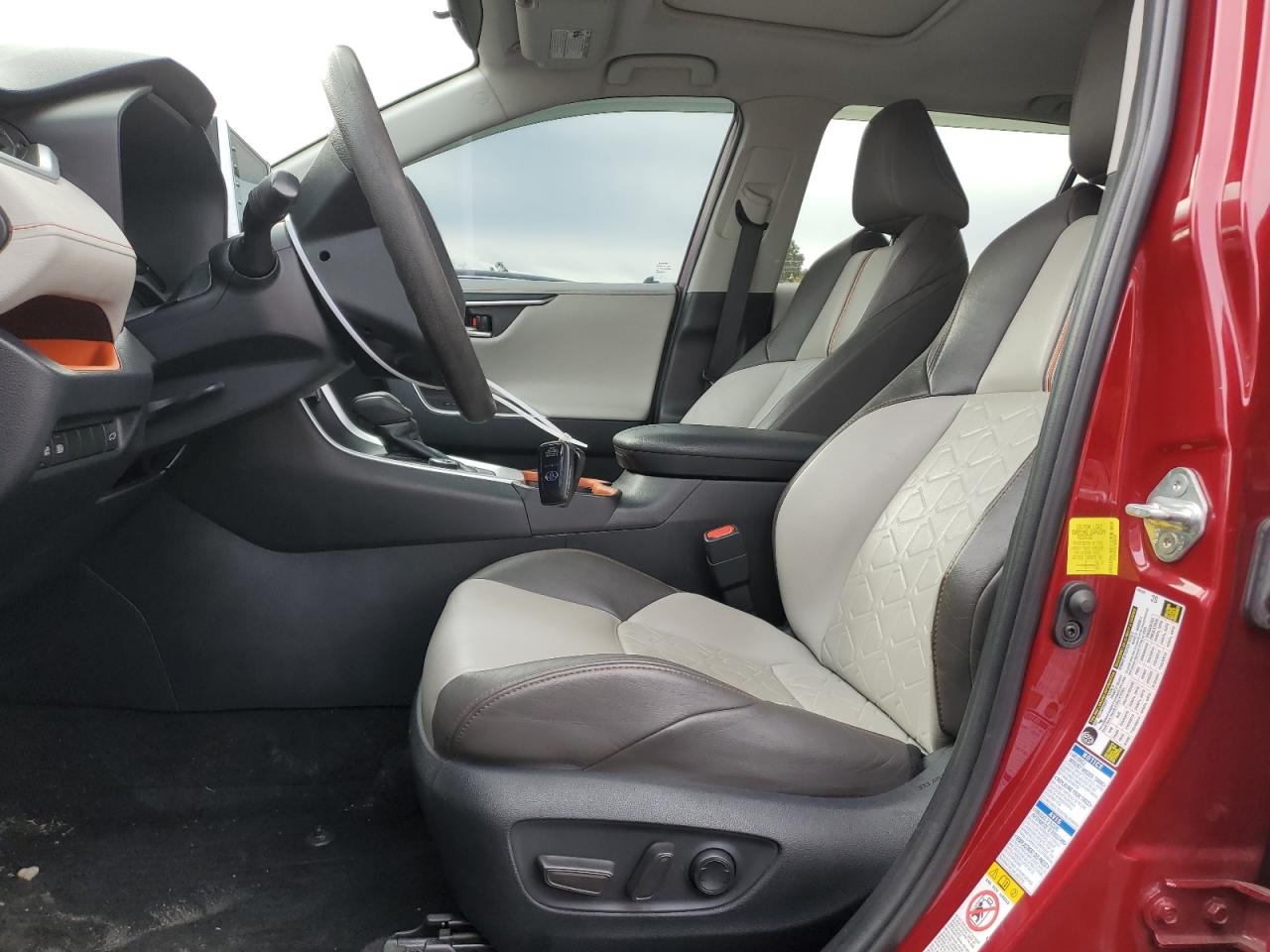 2019 Toyota RAV 4 - Image 7