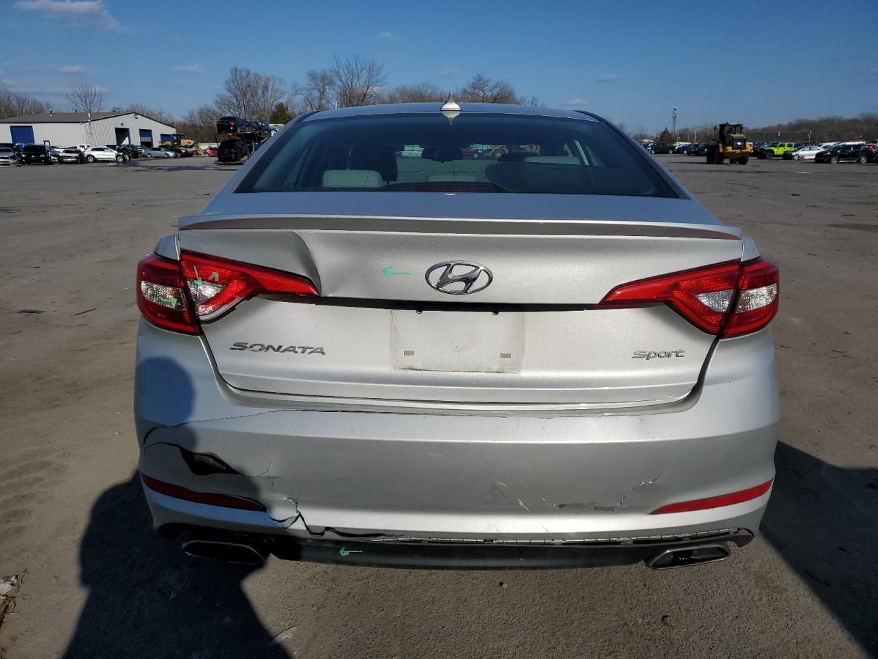 2016 Hyundai Sonata - Image 6