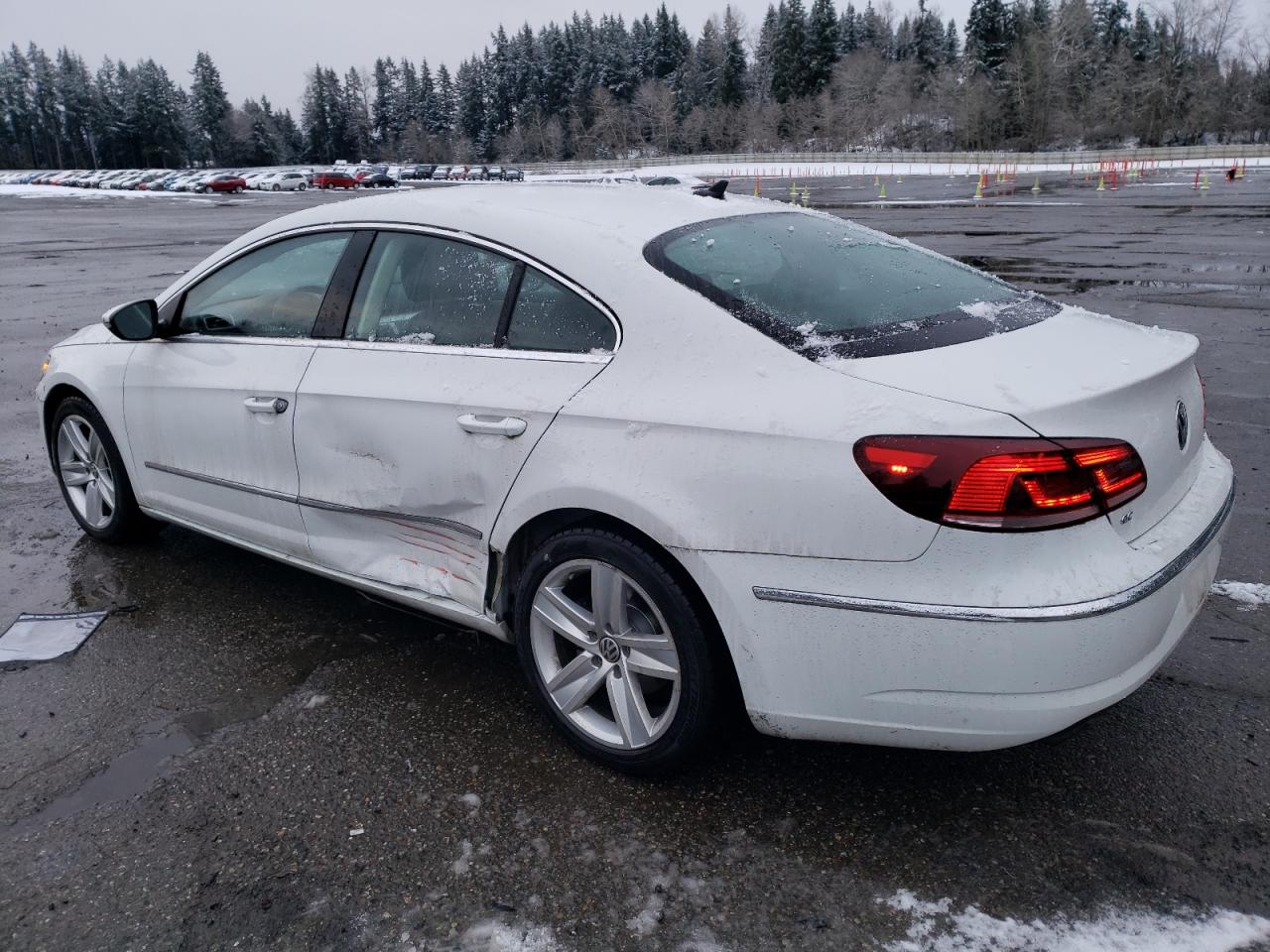 2015 Volkswagen Passat CC - Image 2