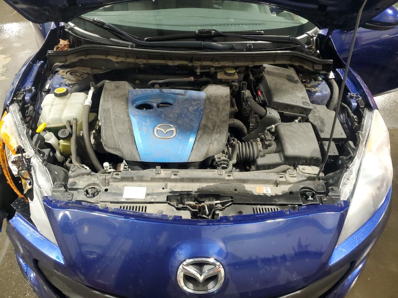 2013 Mazda 3 - Image 12